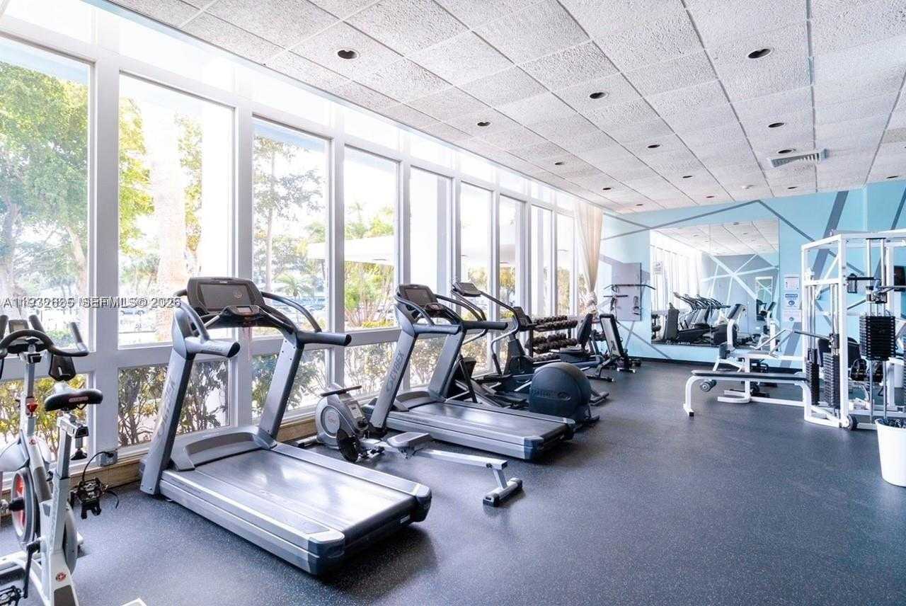 Small Image of 7441 WAYNE AVE #1P, Miami Beach Number 8