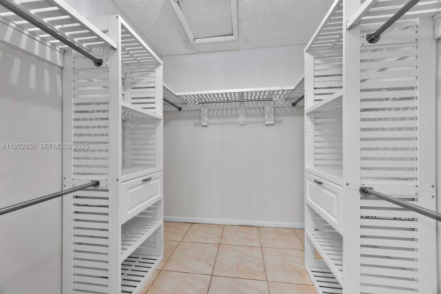 Small Image of 9400 SOUTH WEST 120TH AVE, Miami Number 11