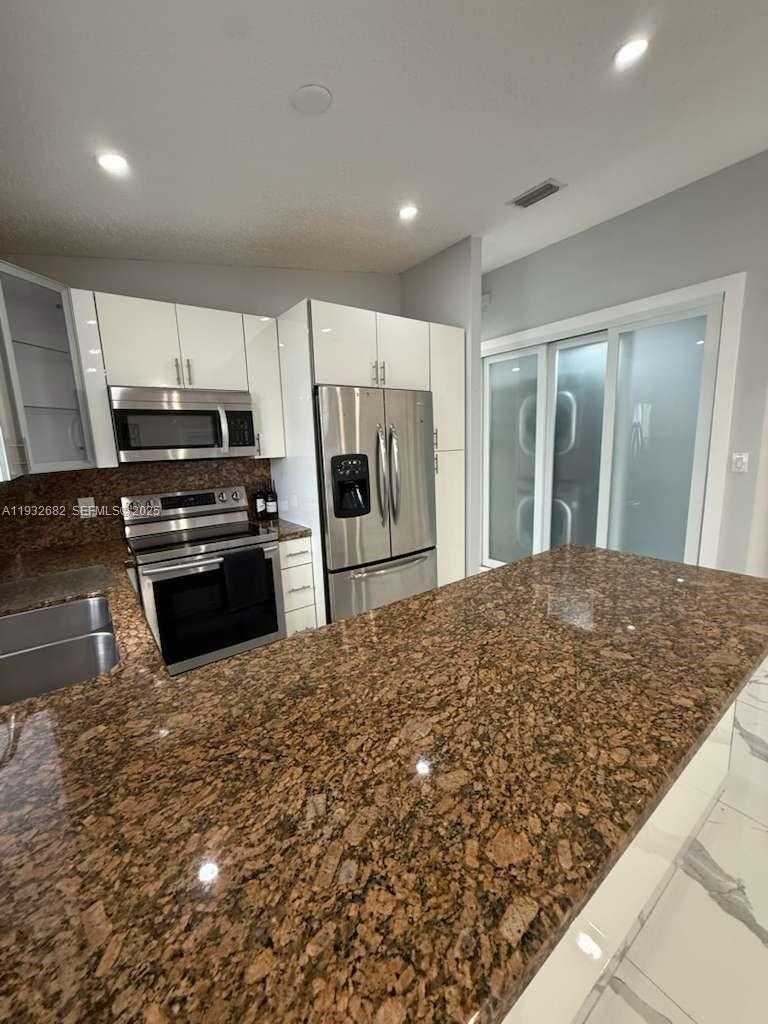 Small Image of 8701 NORTH WEST 109TH TER, Hialeah Gardens Number 25