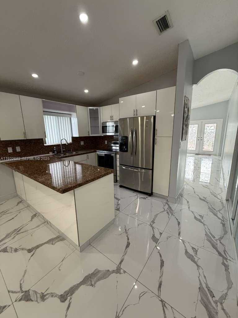 Small Image of 8701 NORTH WEST 109TH TER, Hialeah Gardens Number 31