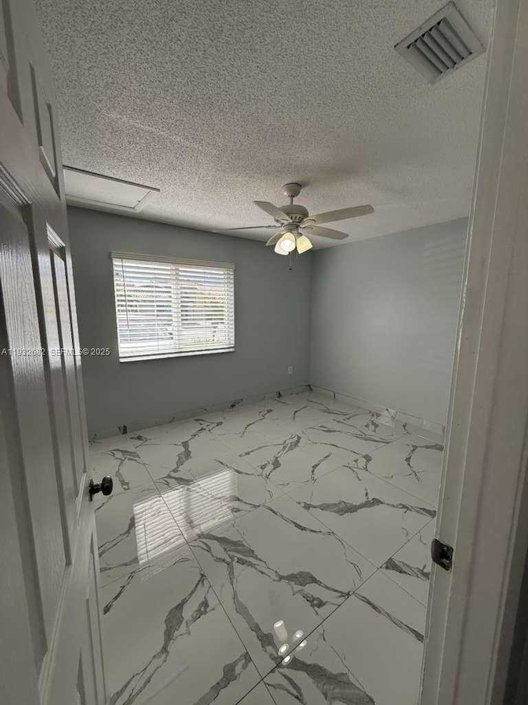 Small Image of 8701 NORTH WEST 109TH TER, Hialeah Gardens Number 7