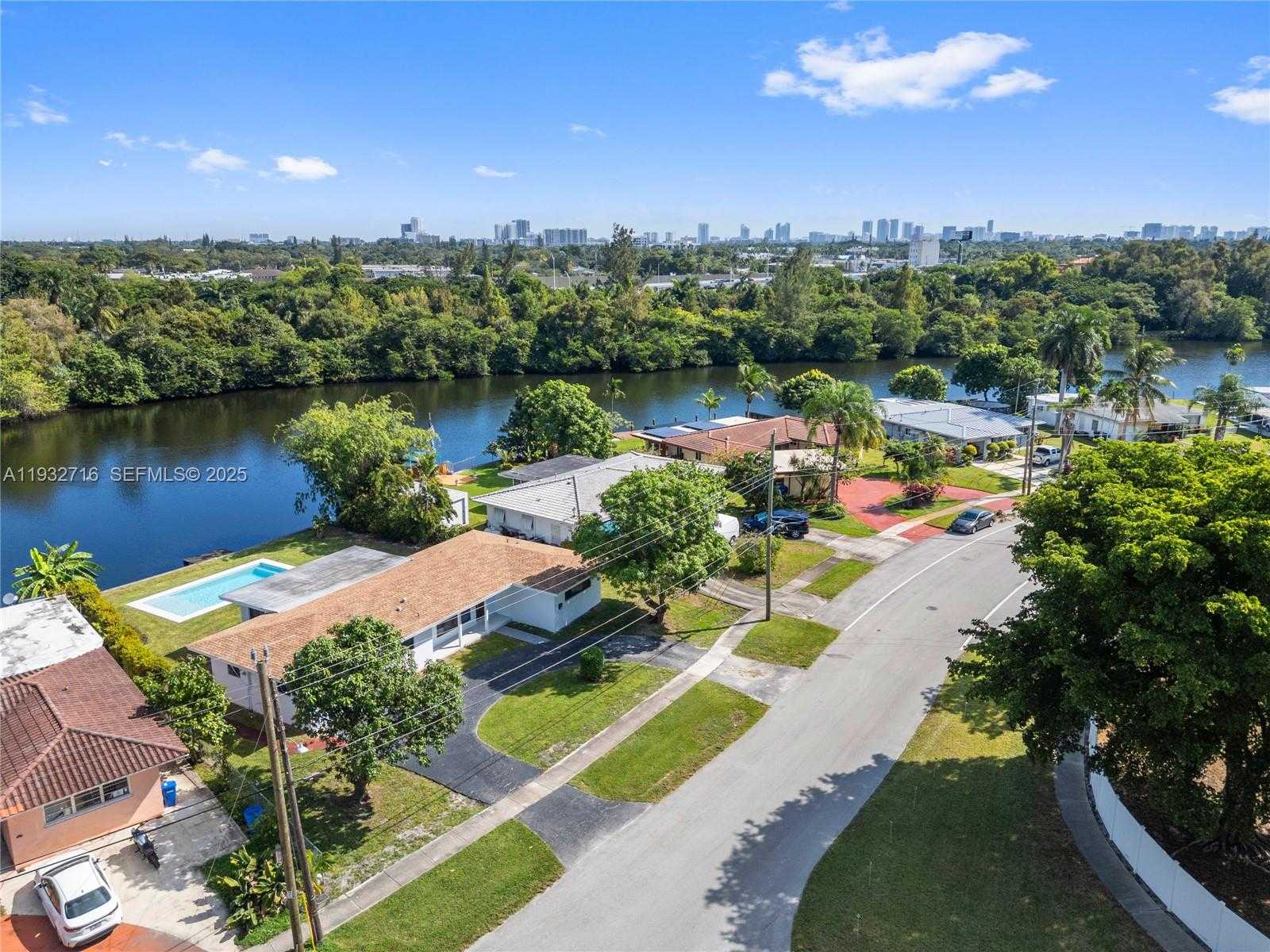 Small Image of 317 NORTH 31ST AVE, Hollywood Number 22