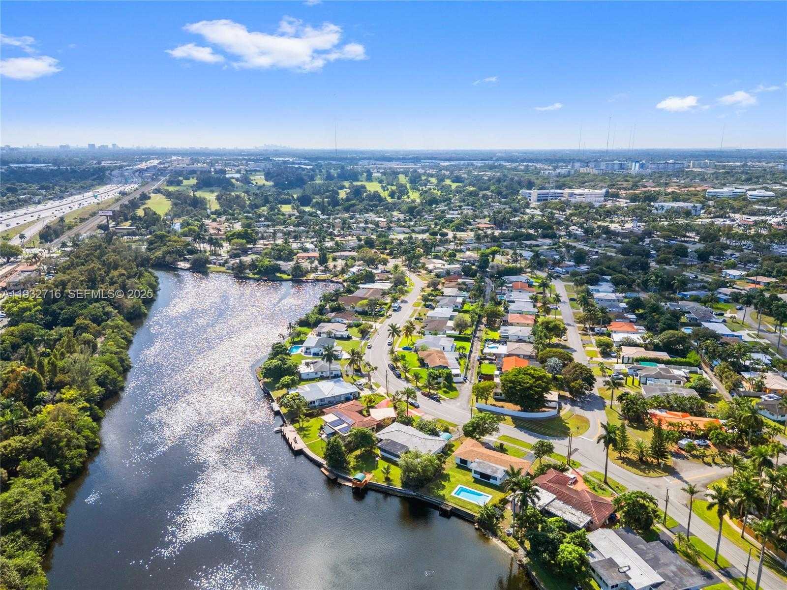 Small Image of 317 NORTH 31ST AVE, Hollywood Number 4