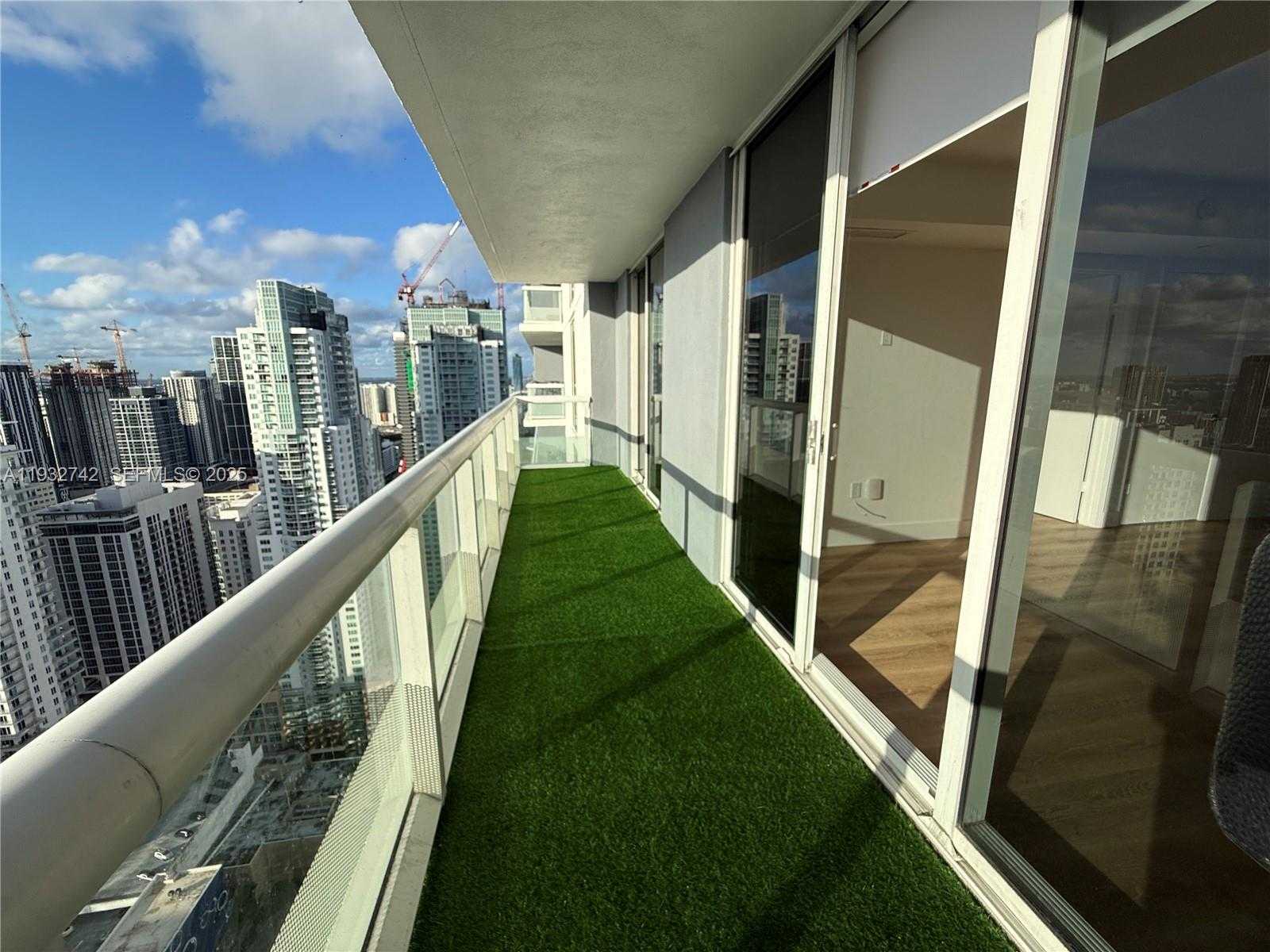 Small Image of 50 BISCAYNE BLVD #4807, Miami Number 3