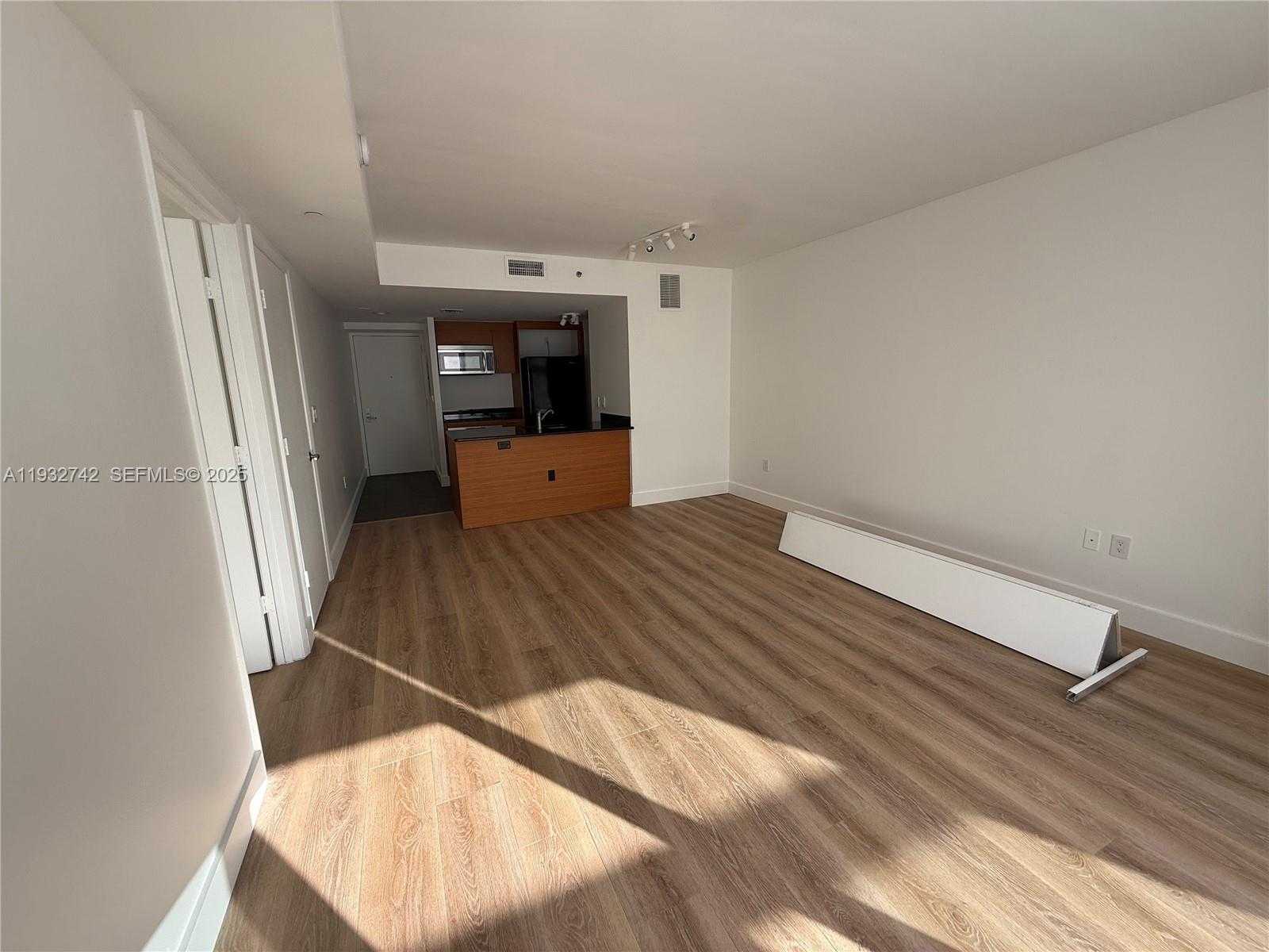 Small Image of 50 BISCAYNE BLVD #4807, Miami Number 6