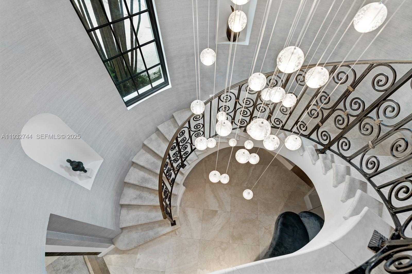 Small Image of 115 OCEAN BLVD, Golden Beach Number 11