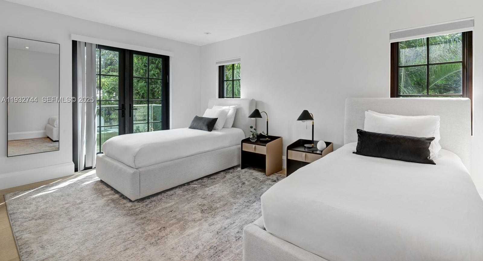 Small Image of 115 OCEAN BLVD, Golden Beach Number 41