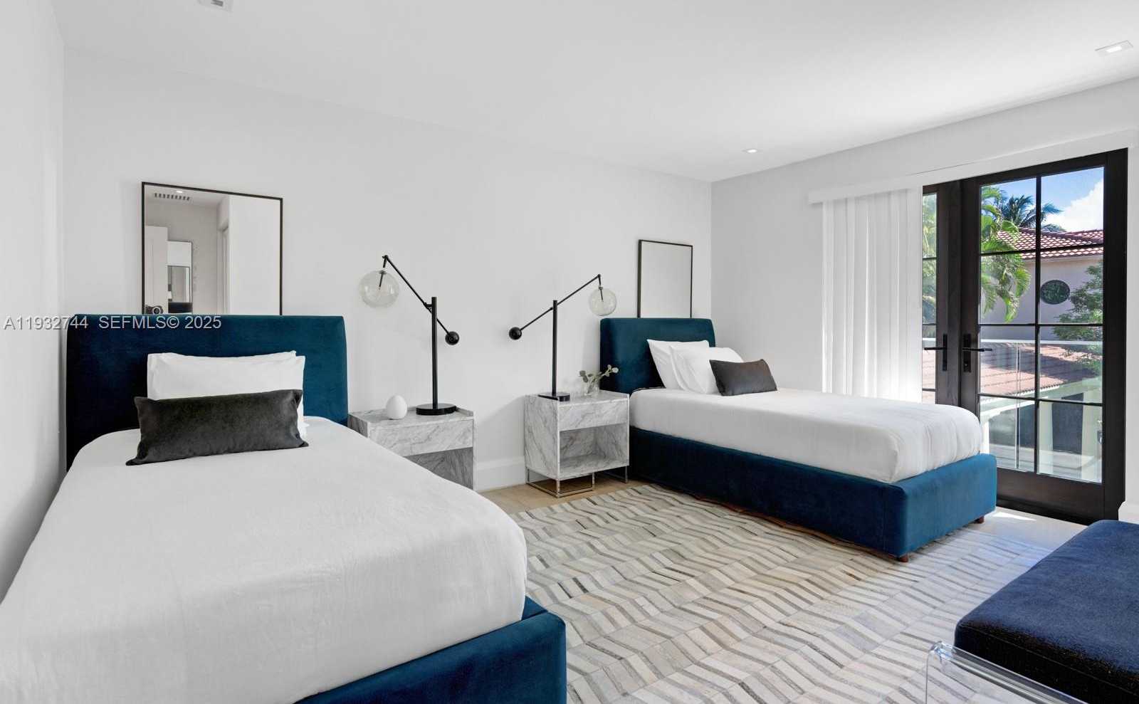 Small Image of 115 OCEAN BLVD, Golden Beach Number 43