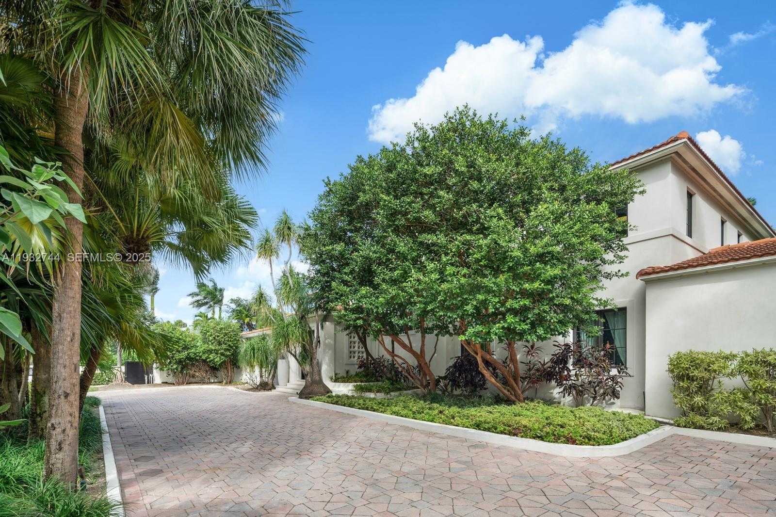 Small Image of 115 OCEAN BLVD, Golden Beach Number 47