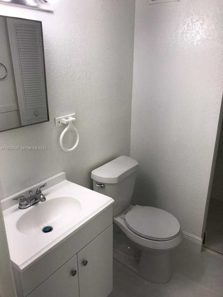 Small Image of 1251 NORTH EAST 108TH ST #705, Miami Number 18