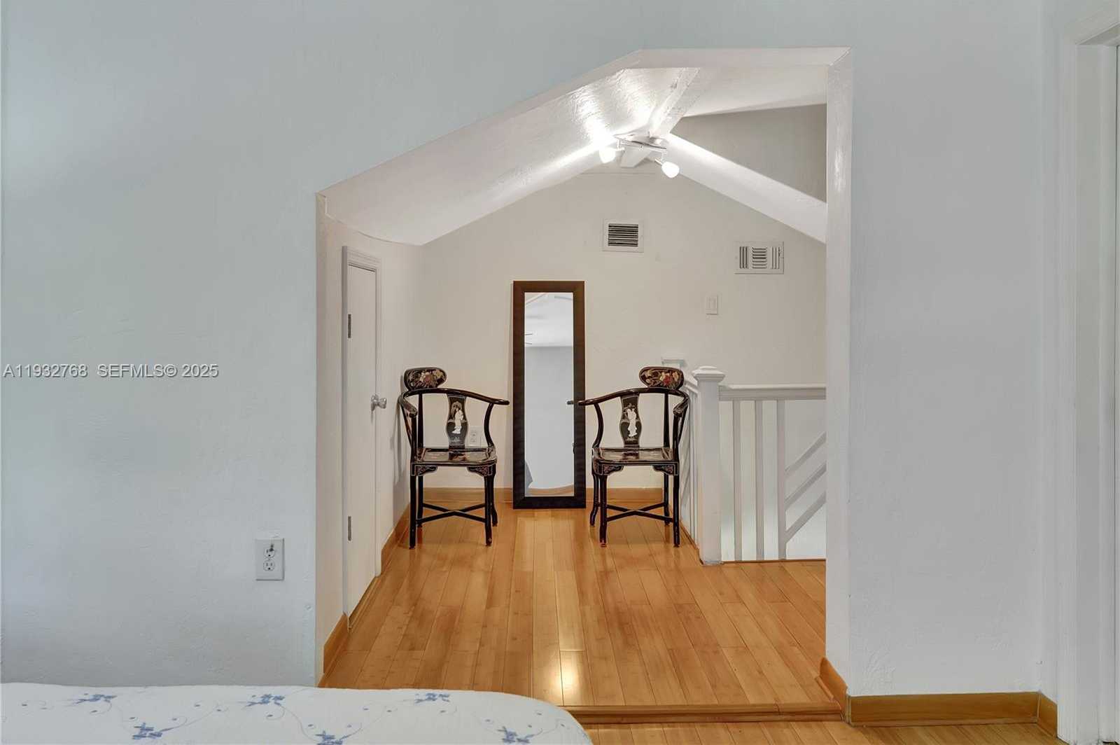 Small Image of 3375 SOUTH WEST 29TH TER #1, Miami Number 13