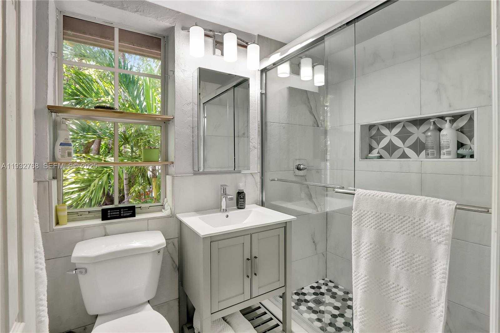 Small Image of 3375 SOUTH WEST 29TH TER #1, Miami Number 16