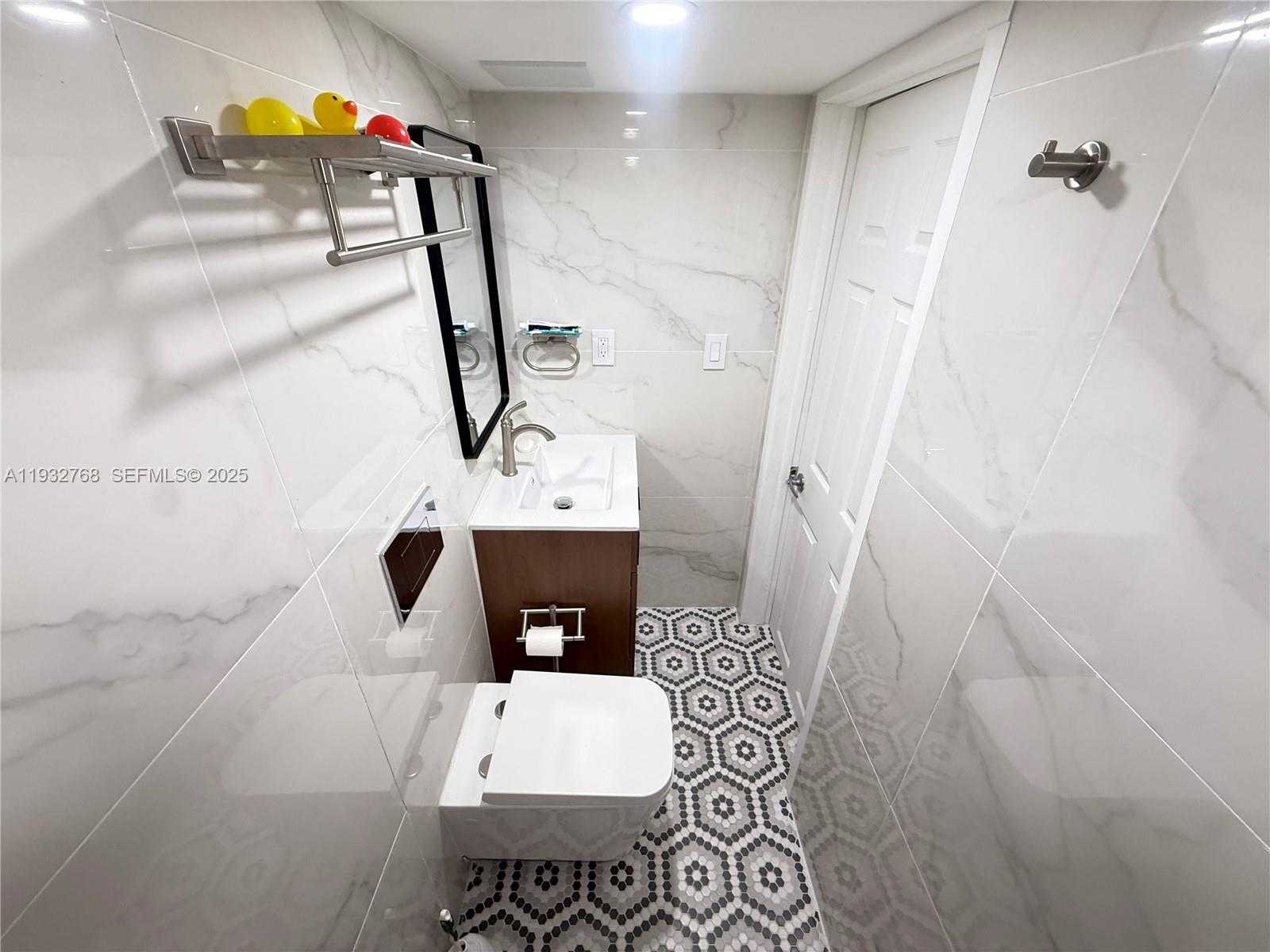 Small Image of 3375 SOUTH WEST 29TH TER #1, Miami Number 8