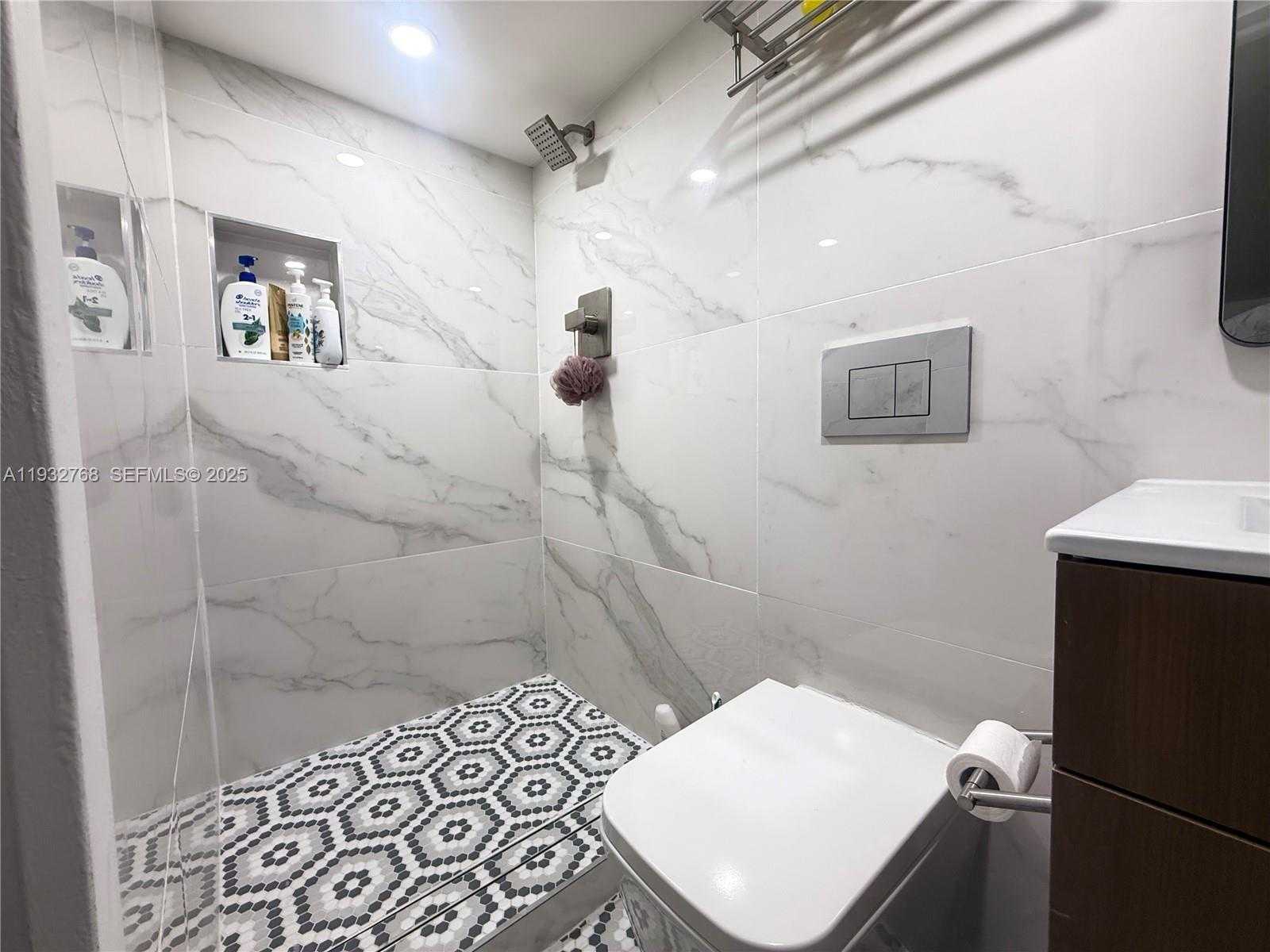 Small Image of 3375 SOUTH WEST 29TH TER #1, Miami Number 9