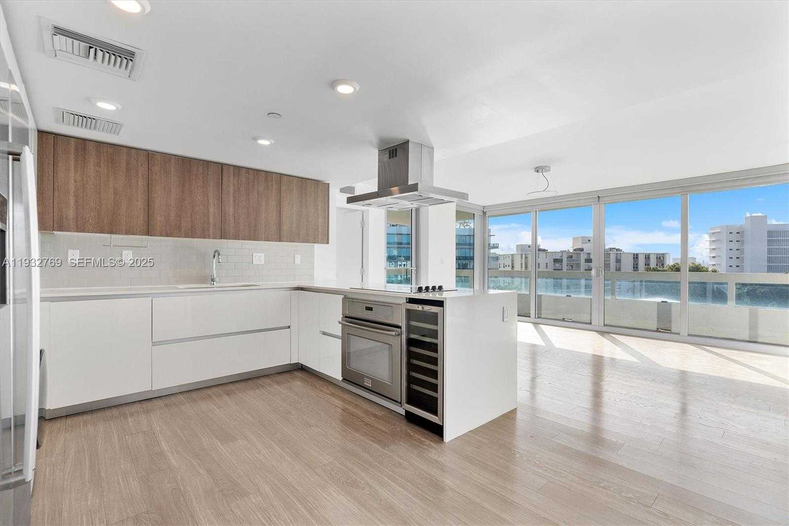 Small Image of 1025 92ND ST #707, Bay Harbor Islands Number 2