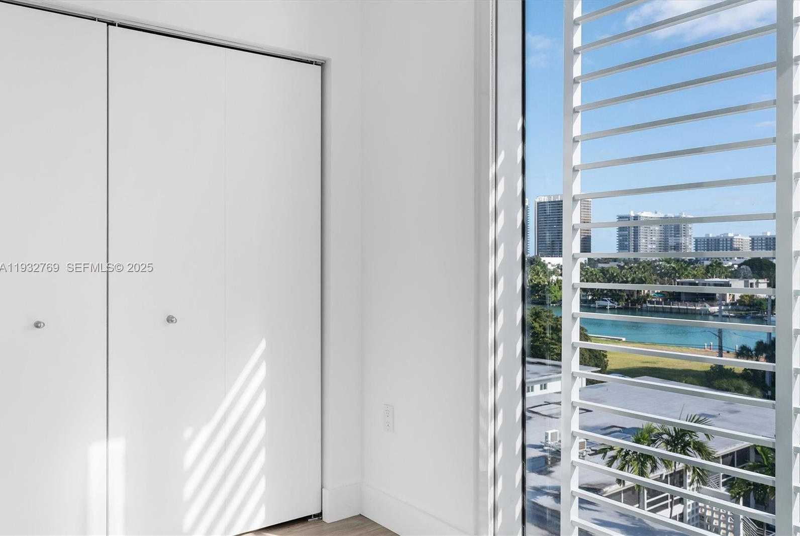 Small Image of 1025 92ND ST #707, Bay Harbor Islands Number 21