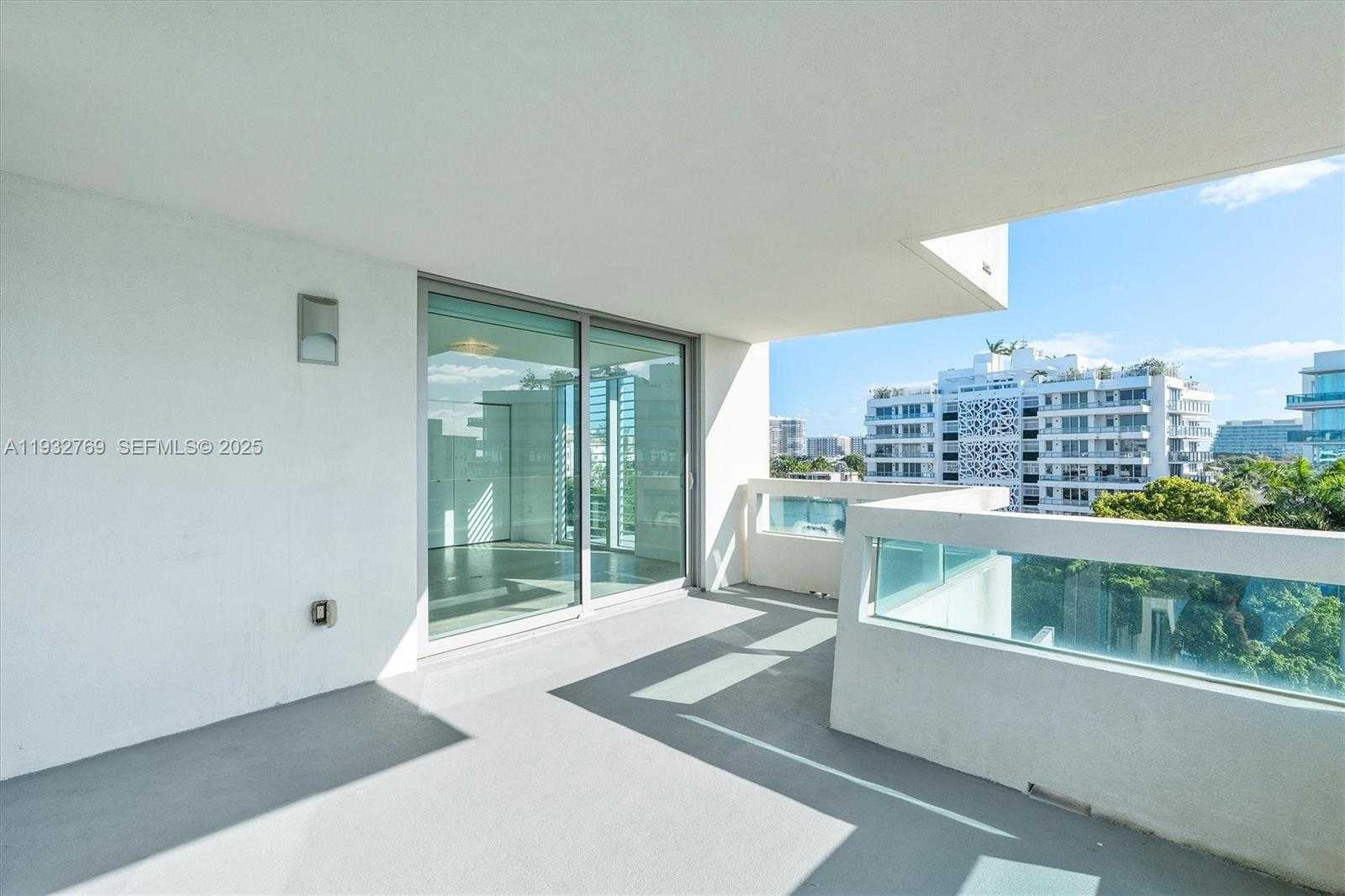 Small Image of 1025 92ND ST #707, Bay Harbor Islands Number 24