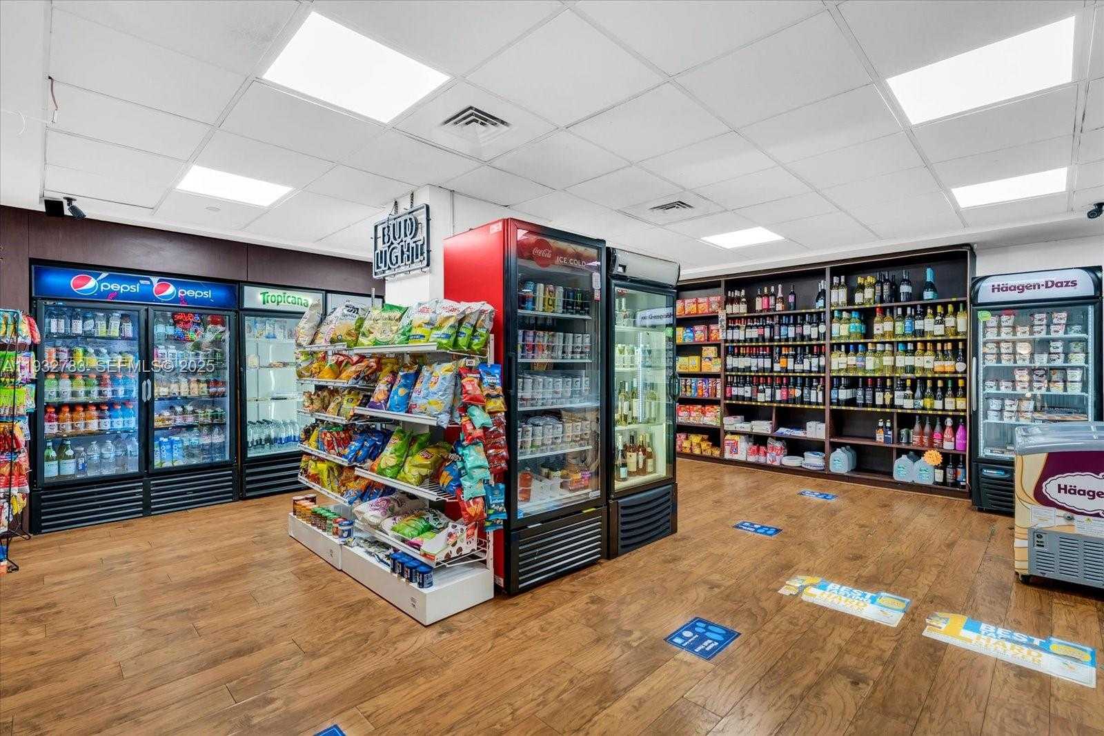 Small Image of 1000 WEST AVE #920, Miami Beach Number 24