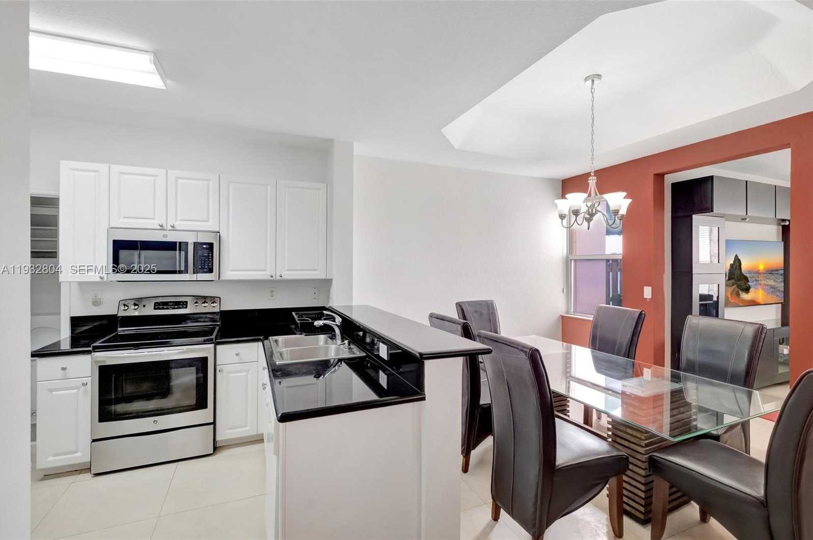 Small Image of 11160 NORTH WEST 73RD ST, Doral Number 20