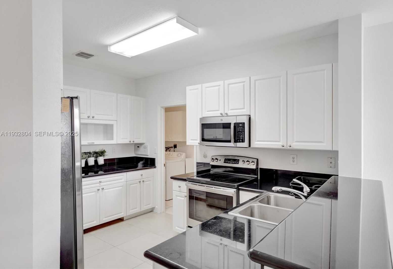 Small Image of 11160 NORTH WEST 73RD ST, Doral Number 21