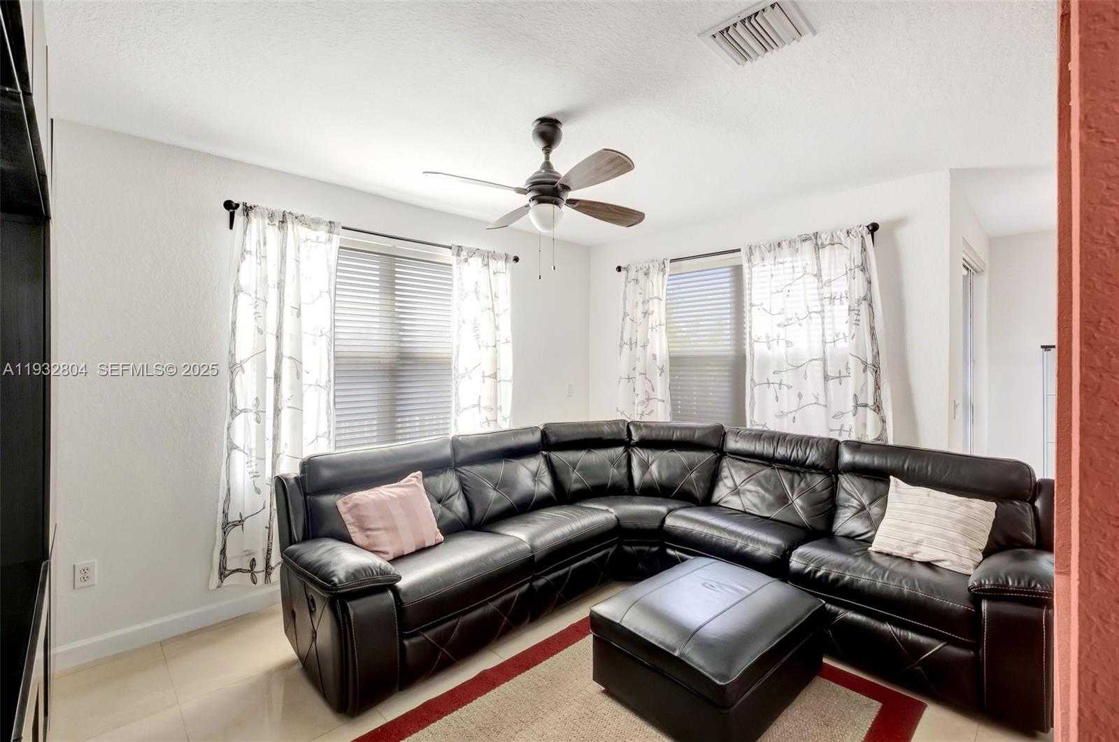 Small Image of 11160 NORTH WEST 73RD ST, Doral Number 27