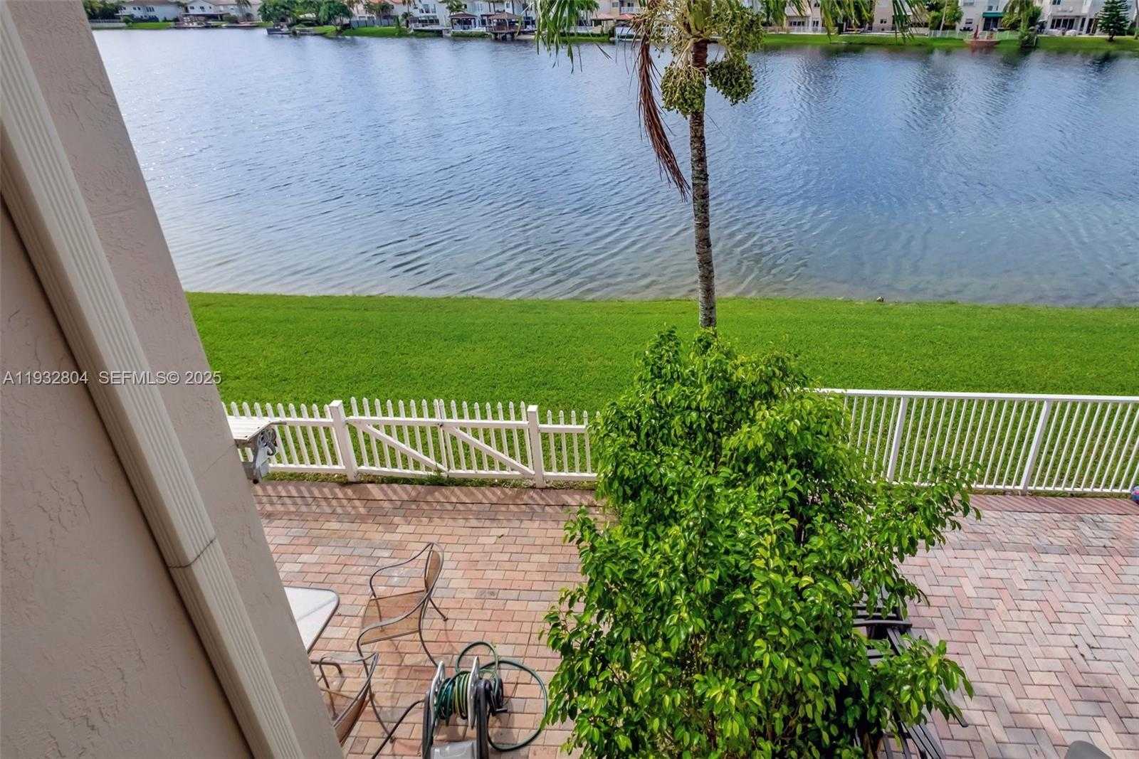 Small Image of 11160 NORTH WEST 73RD ST, Doral Number 42