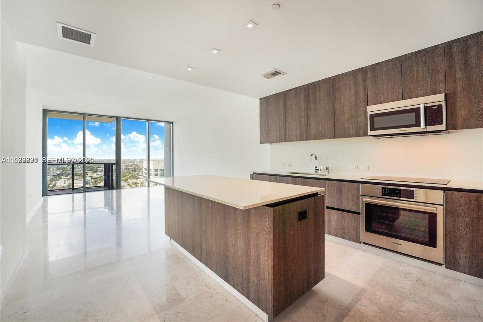 Small Image of 88 SOUTH WEST 7TH ST #2708, Miami Number 3