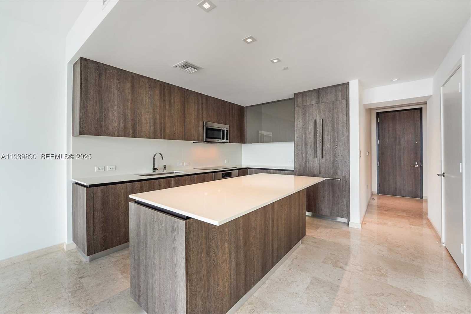 Small Image of 88 SOUTH WEST 7TH ST #2708, Miami Number 4