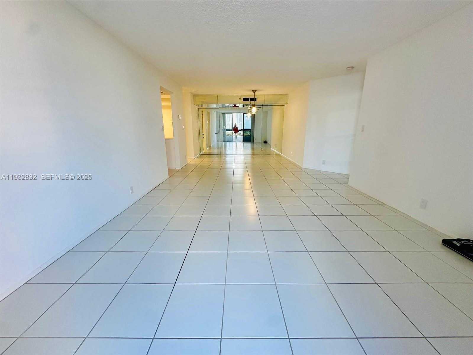 Small Image of 19101 NORTH EAST 36TH CT #1409, Aventura Number 2