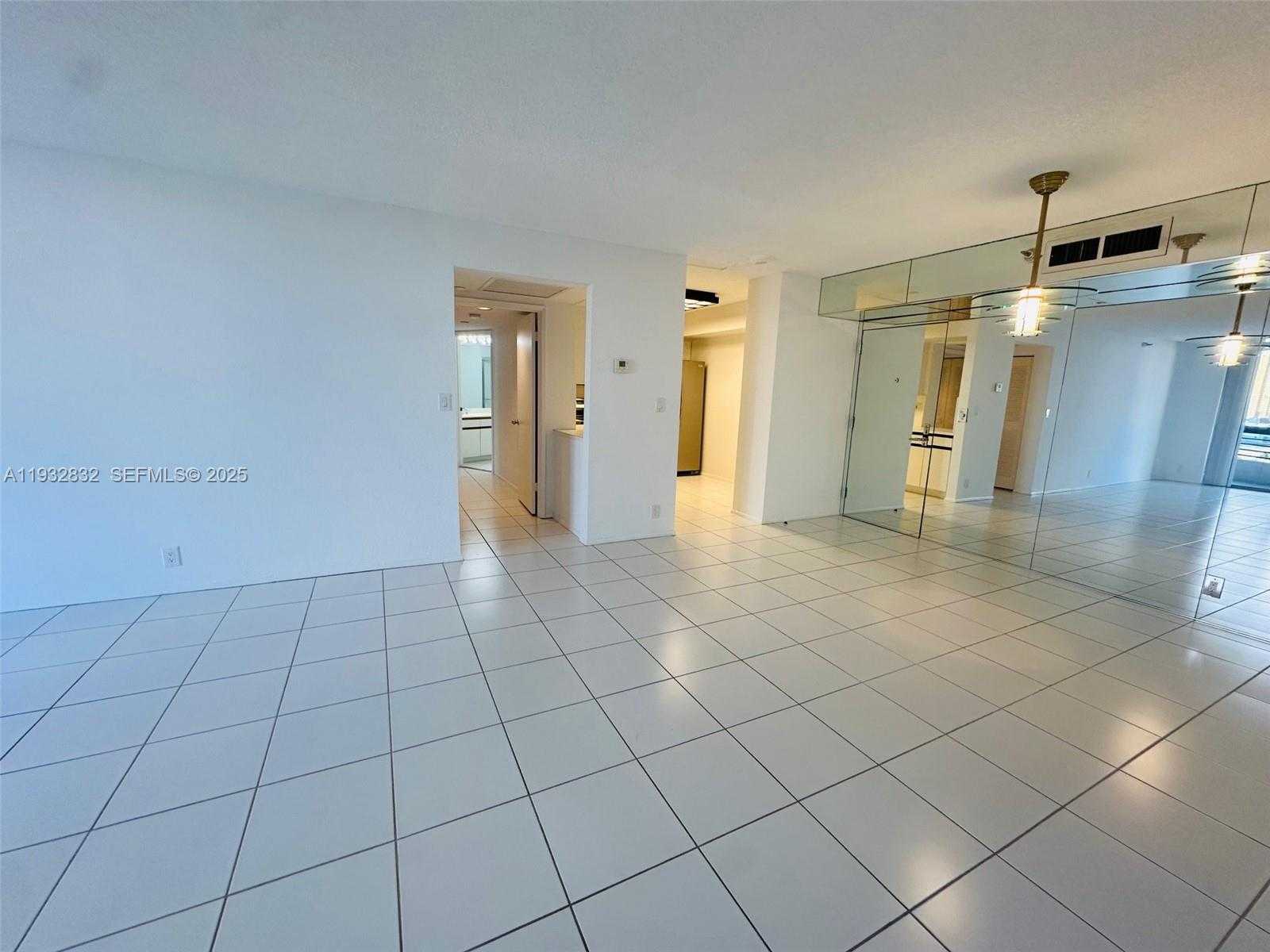 Small Image of 19101 NORTH EAST 36TH CT #1409, Aventura Number 3