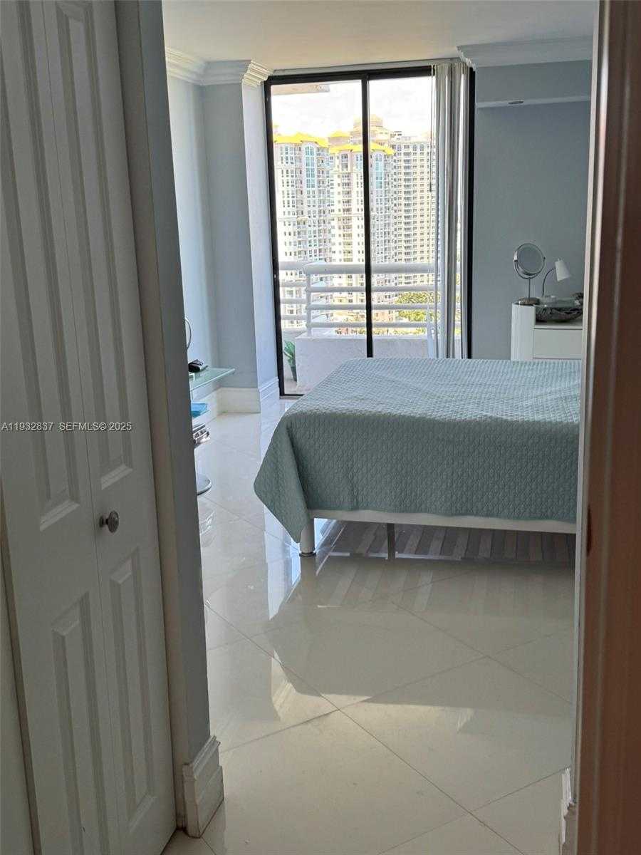Small Image of 3300 NORTH EAST 192ND ST #PH01, Aventura Number 15