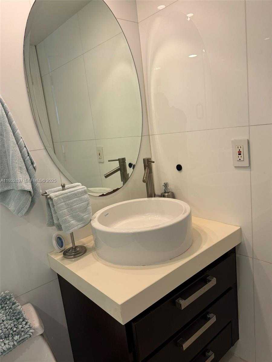 Small Image of 3300 NORTH EAST 192ND ST #PH01, Aventura Number 24