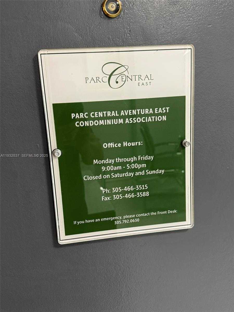 Small Image of 3300 NORTH EAST 192ND ST #PH01, Aventura Number 31