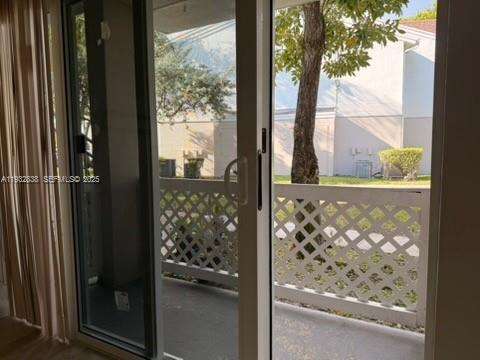 Small Image of 6755 NORTH WEST 175TH LN #M-9, Hialeah Number 21