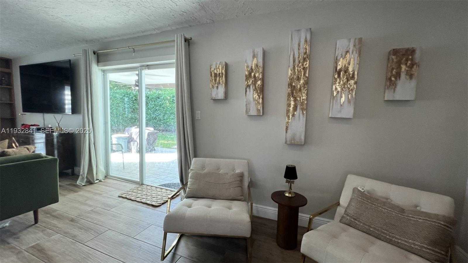 Small Image of 15660 SOUTH WEST 100 AVE, Miami Number 10