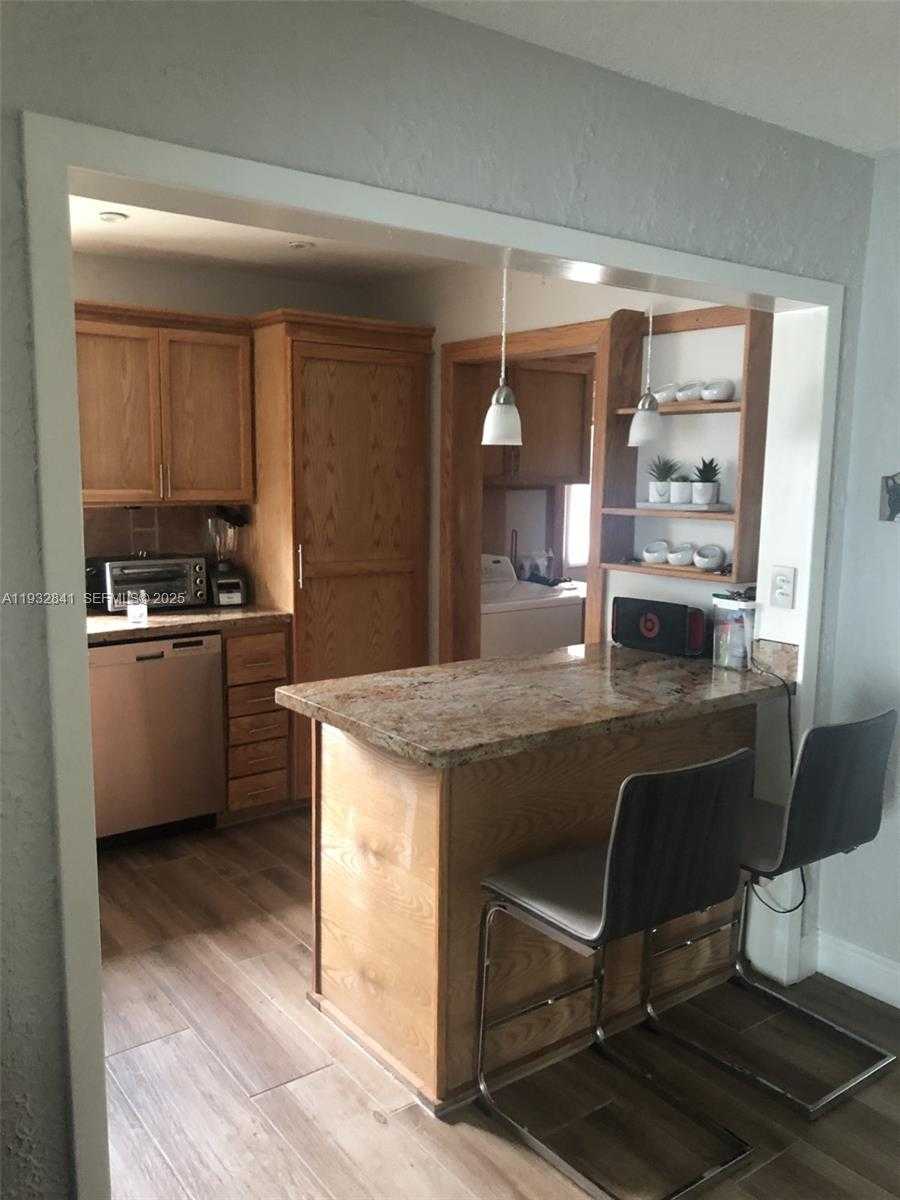 Small Image of 15660 SOUTH WEST 100 AVE, Miami Number 15