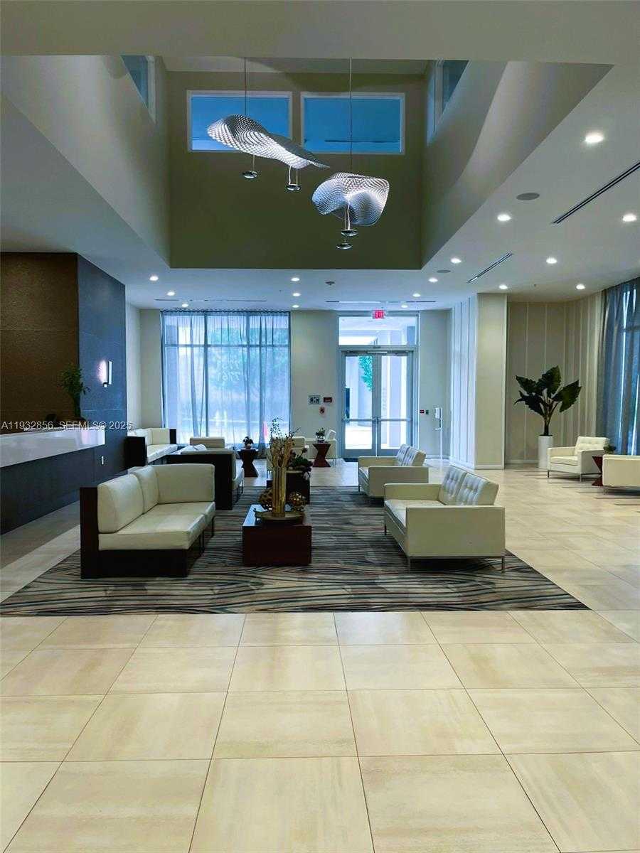 Imagen de Pequeño Objeto