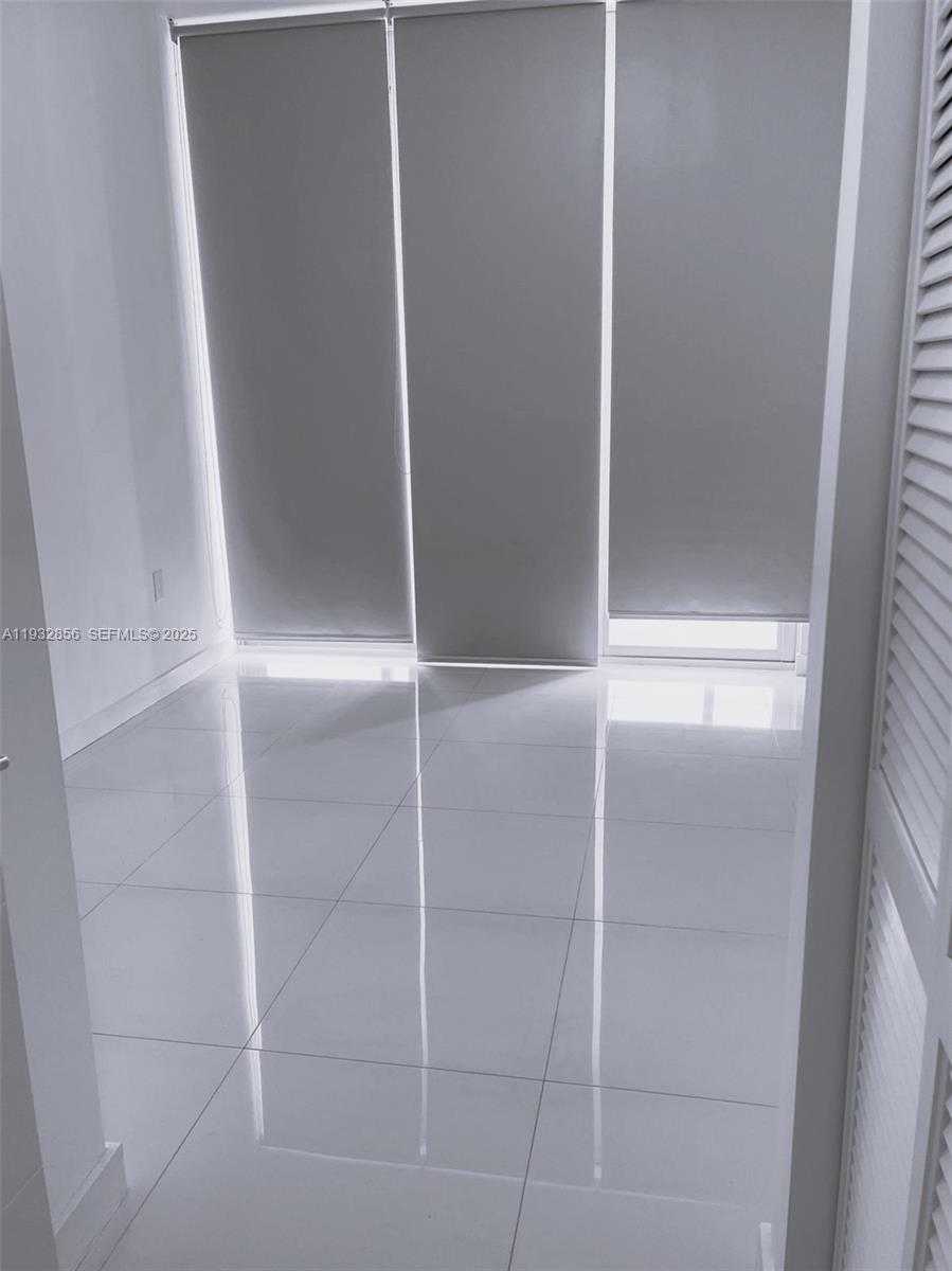 Imagen de Pequeño Objeto