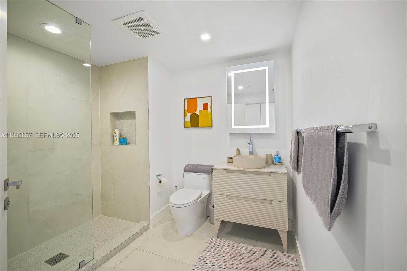 Small Image of 6899 COLLINS AVENUE #1001, Miami Beach Number 17