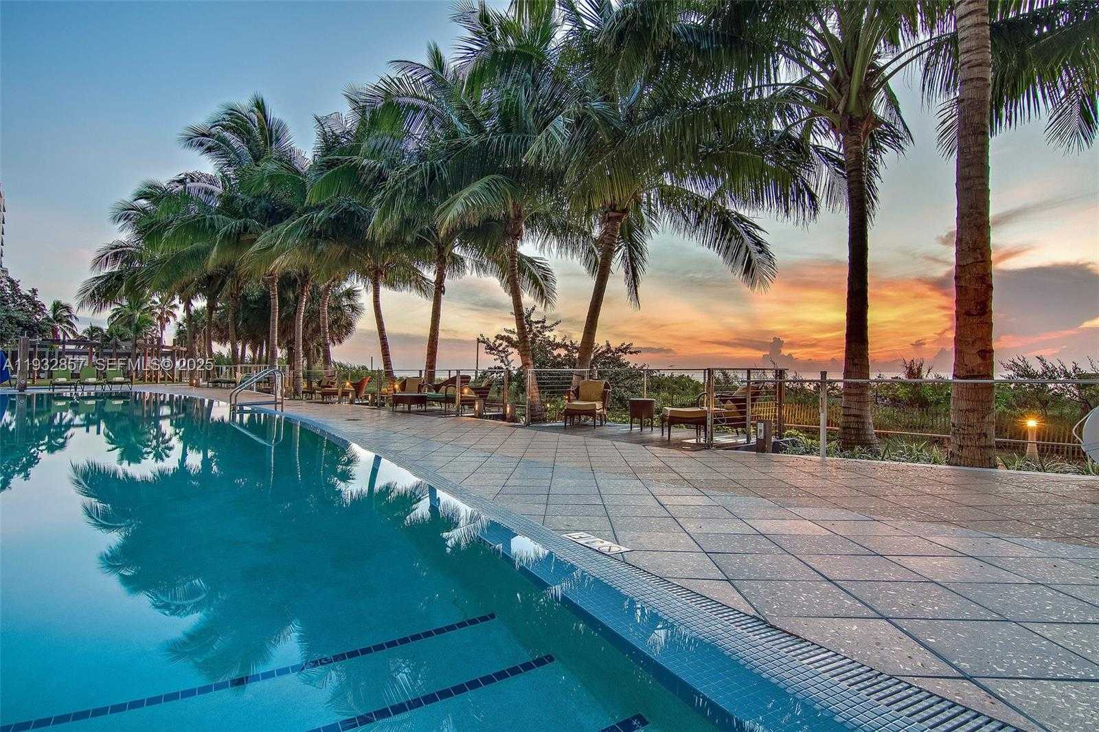 Small Image of 6899 COLLINS AVENUE #1001, Miami Beach Number 23
