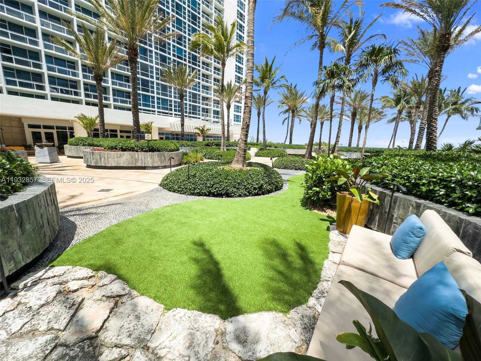 Small Image of 6899 COLLINS AVENUE #1001, Miami Beach Number 37