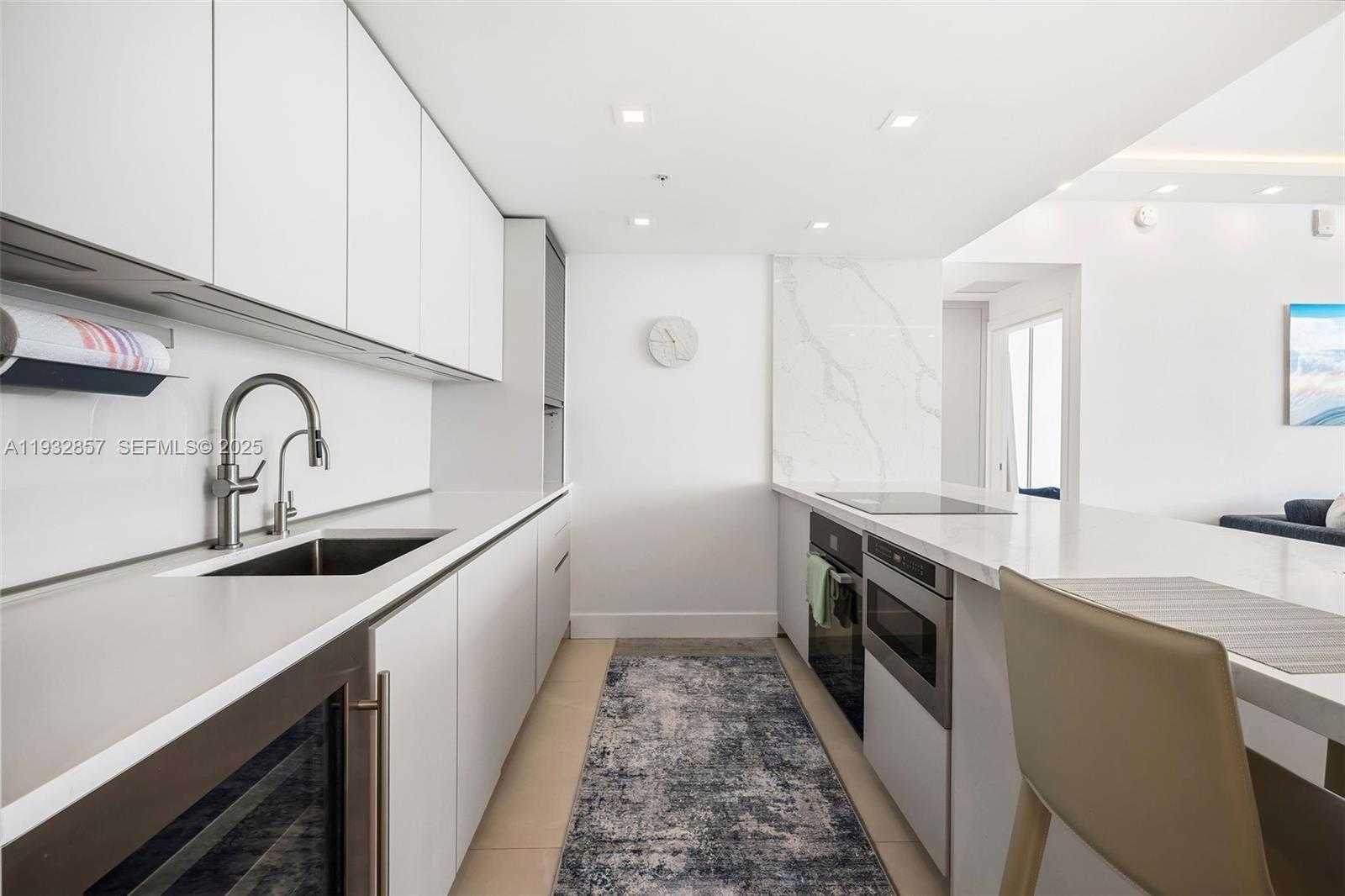 Small Image of 6899 COLLINS AVENUE #1001, Miami Beach Number 7