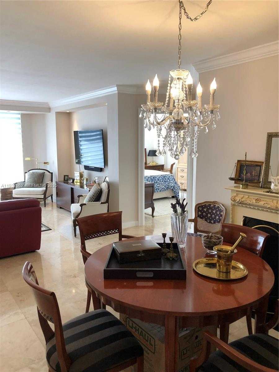 Small Image of 3530 MYSTIC POINTE DR #1212, Aventura Number 14