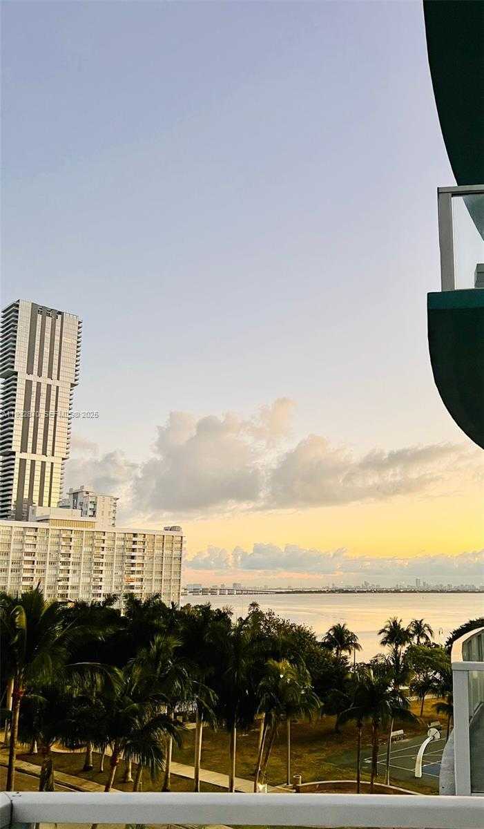 Small Image of 1900 NORTH BAYSHORE DR #710, Miami Number 19