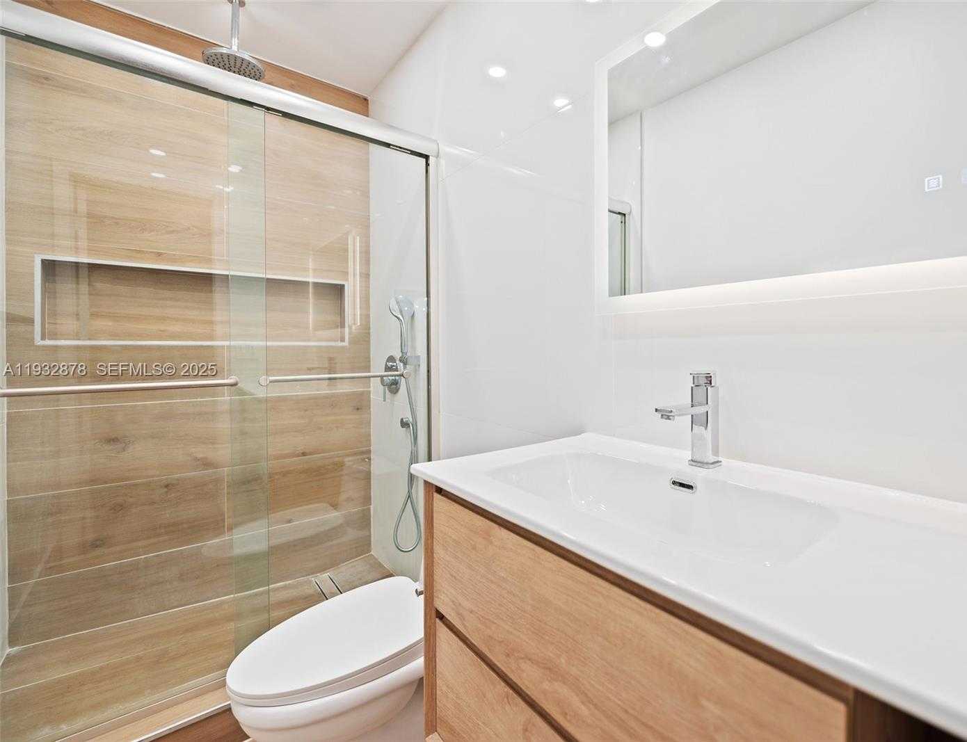 Small Image of 16681 NORTH EAST 35TH AVE #3, North Miami Beach Number 12