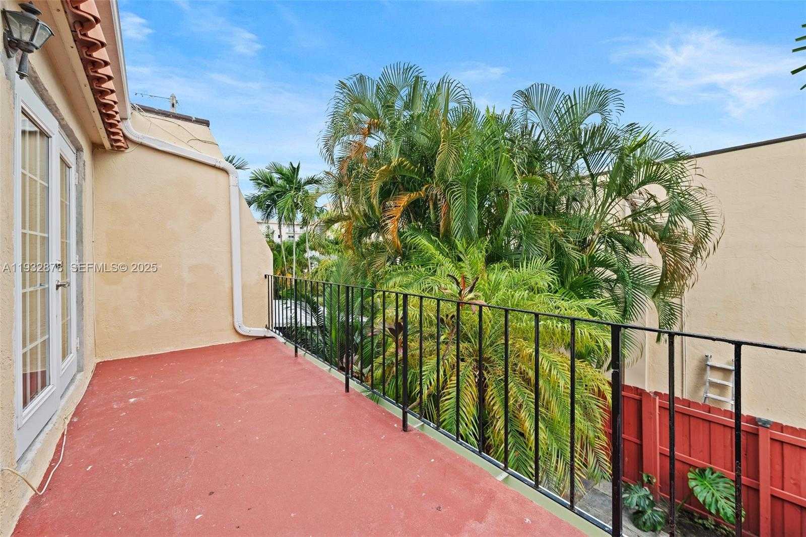 Small Image of 16681 NORTH EAST 35TH AVE #3, North Miami Beach Number 20