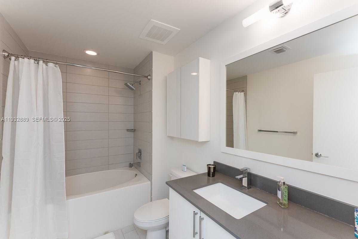 Small Image of 999 SOUTH WEST 1ST AVE #3216, Miami Number 15