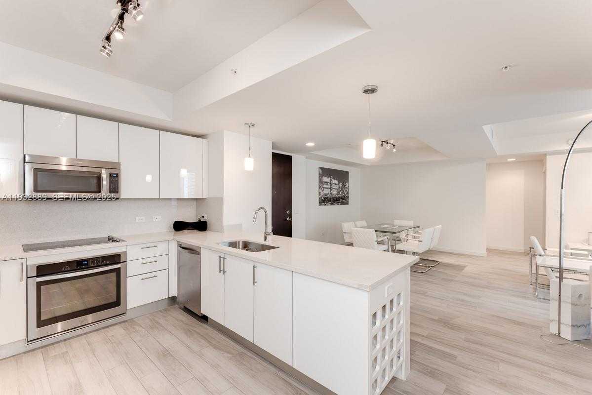 Small Image of 999 SOUTH WEST 1ST AVE #3216, Miami Number 7