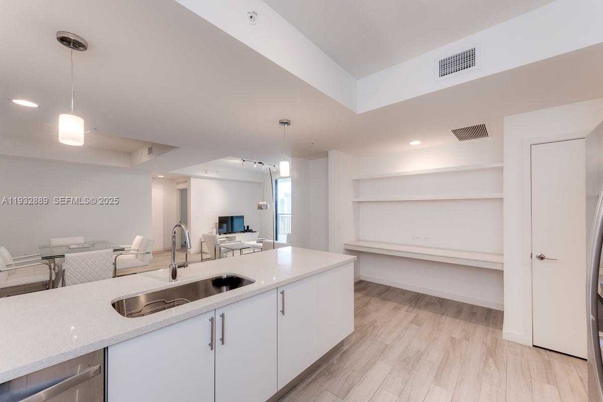 Small Image of 999 SOUTH WEST 1ST AVE #3216, Miami Number 8