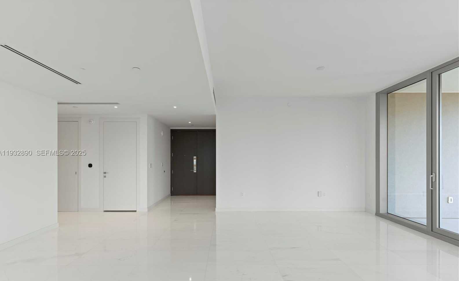 Small Image of 300 BISCAYNE BOULEVARD WAY #4007W, Miami Number 15